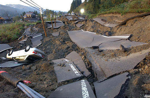 route detruite séisme